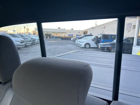 Used 2019 Toyota Tacoma TRD Off-Road image 34