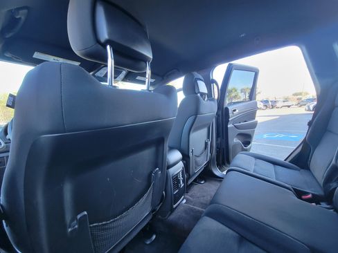 Used 2016 Jeep Grand Cherokee Laredo w/ Quick Order Package 23E image 29