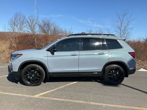 Used 2024 Honda Passport Black Edition image 29