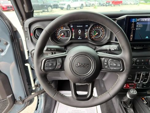 Used 2026 Jeep Gladiator Rubicon AWD/4WD image 42