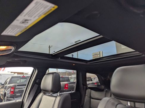 Certified 2022 Jeep Grand Cherokee Limited w/ Tech Group image 21