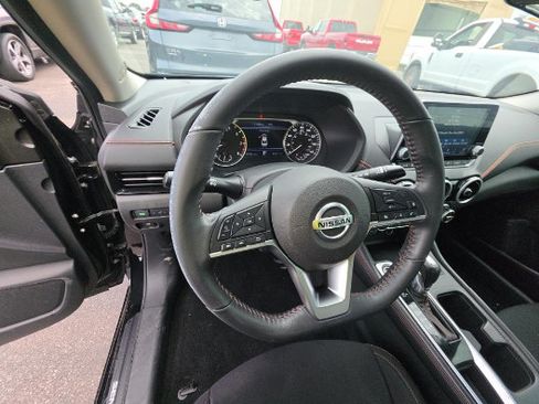 Used 2021 Nissan Sentra SR FWD image 6