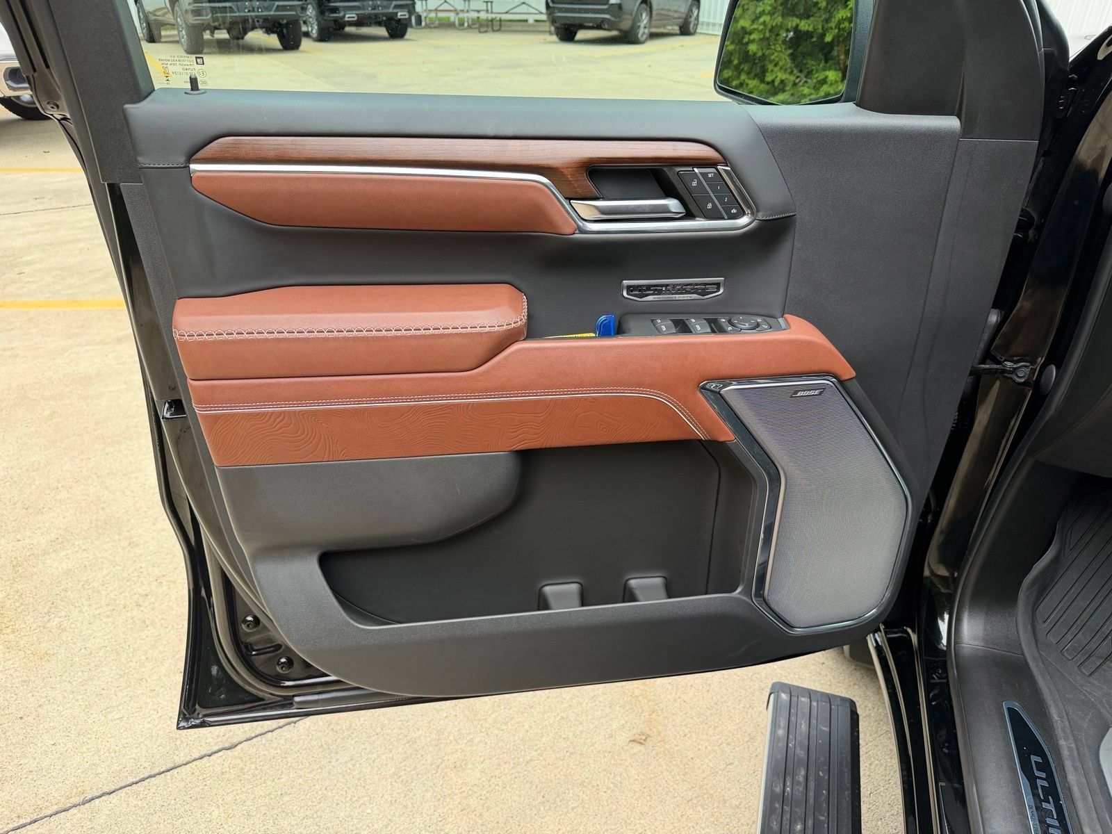 Used 2024 GMC Sierra 1500 Denali Ultimate AWD/4WD image 9