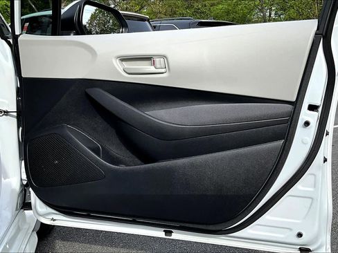 Certified 2025 Toyota Corolla LE image 22