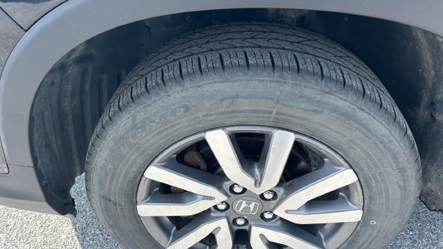 Used 2021 Honda Pilot EX image 11