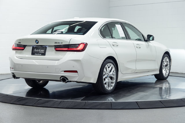 Used 2026 BMW 330i xDrive Sedan AWD/4WD image 10