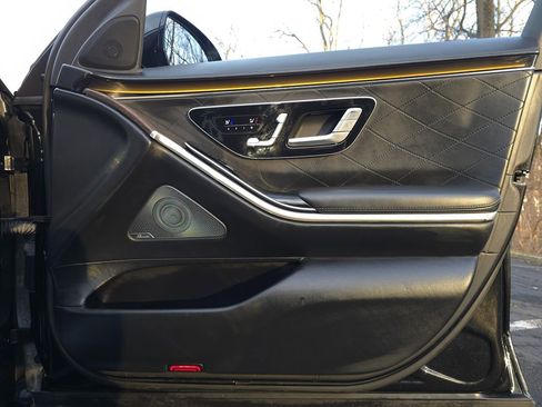 Used 2021 Mercedes-Benz S 580 4MATIC Sedan w/ Warmth & Comfort Package image 33