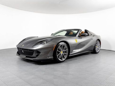 Used 2023 Ferrari 812 GTS RWD image 9