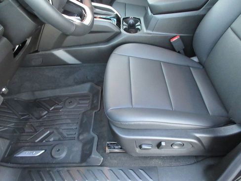 New 2026 Chevrolet Colorado LT w/ LT Convenience Package AWD/4WD image 20