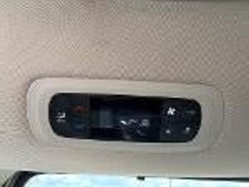 Used 2021 Chrysler Pacifica Touring-L w/ Premium & Safety Sphere Group FWD image 32