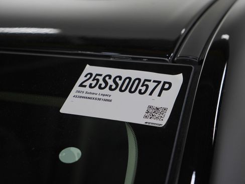 Used 2025 Subaru Legacy Limited w/ Popular Package #3 AWD/4WD image 26