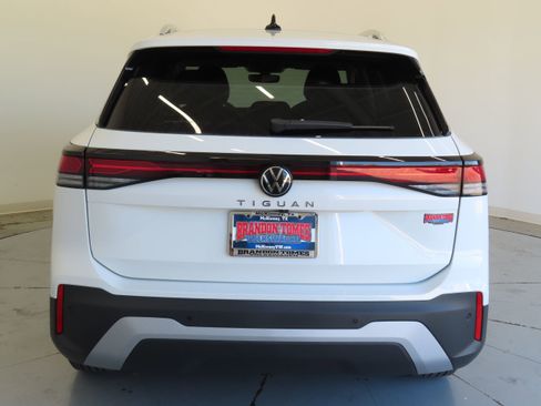 New 2026 Volkswagen Tiguan S FWD image 5