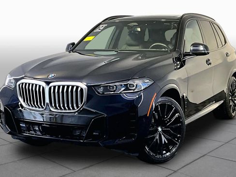 Used 2024 BMW X5 xDrive40i w/ M Sport Package AWD/4WD image 2
