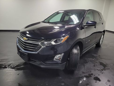 Used 2020 Chevrolet Equinox LT w/ Driver Convenience Package AWD/4WD image 4