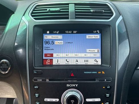 Used 2018 Ford Explorer Sport w/ Ford Safe & Smart Package AWD/4WD image 16