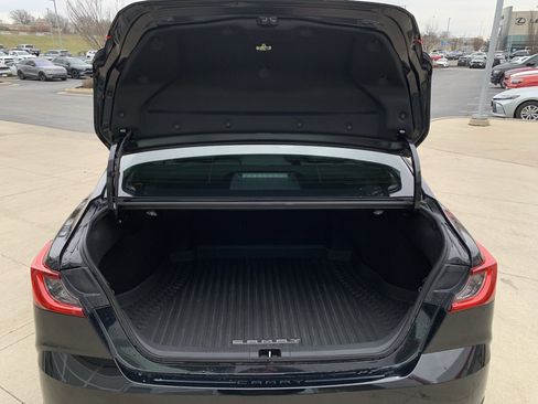 Used 2025 Toyota Camry XLE image 27