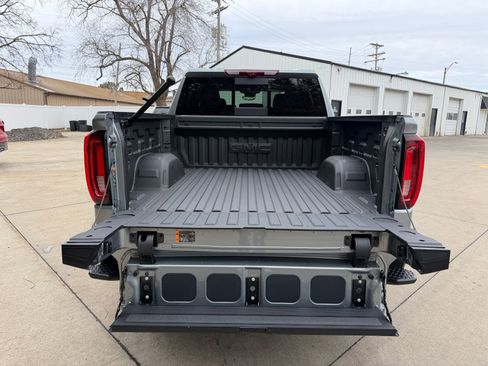 Used 2025 GMC Sierra 1500 Denali image 34