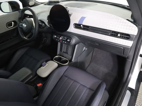 Certified 2025 MINI Cooper S image 17