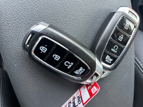 Used 2023 Hyundai Kona Limited FWD image 26
