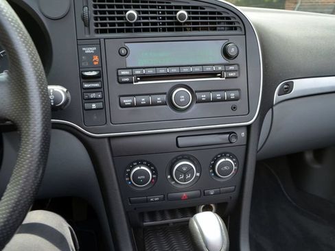 Used 2007 Saab 9-3 2.0T w/ Anniversary Pkg FWD image 7