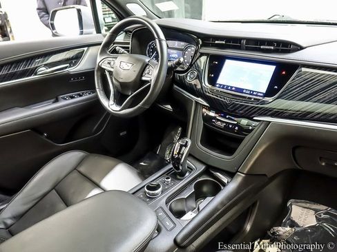 Certified 2024 Cadillac XT6 Premium Luxury w/ LPO, Floor Liner Package image 27