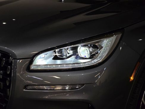 New 2026 Lincoln Corsair Reserve AWD/4WD image 11
