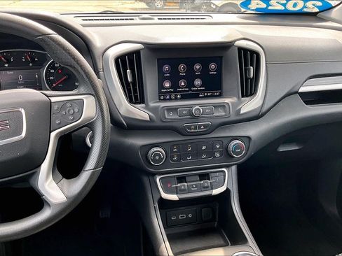 Used 2024 GMC Terrain SLE AWD/4WD image 6