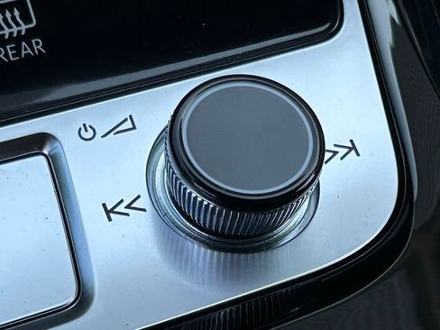 New 2025 Audi A8 L 3.0T image 24