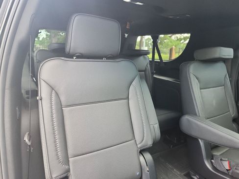 Certified 2025 GMC Yukon XL Denali w/ Denali Reserve Package AWD/4WD image 10