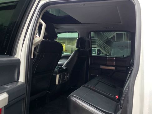 Used 2017 Ford F250 Lariat w/ Lariat Ultimate Package AWD/4WD image 30