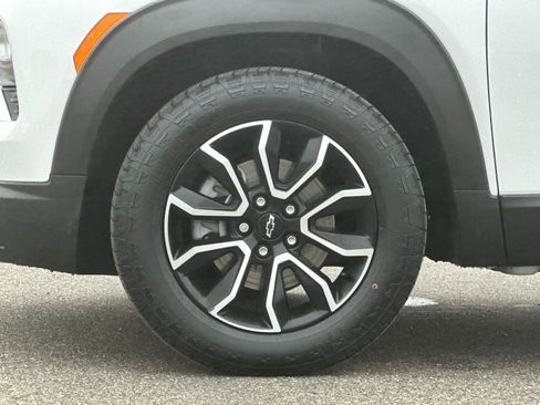 Used 2024 Chevrolet TrailBlazer ACTIV w/ Convenience Package image 24