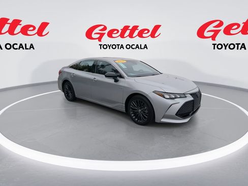 Used 2021 Toyota Avalon XSE image 2