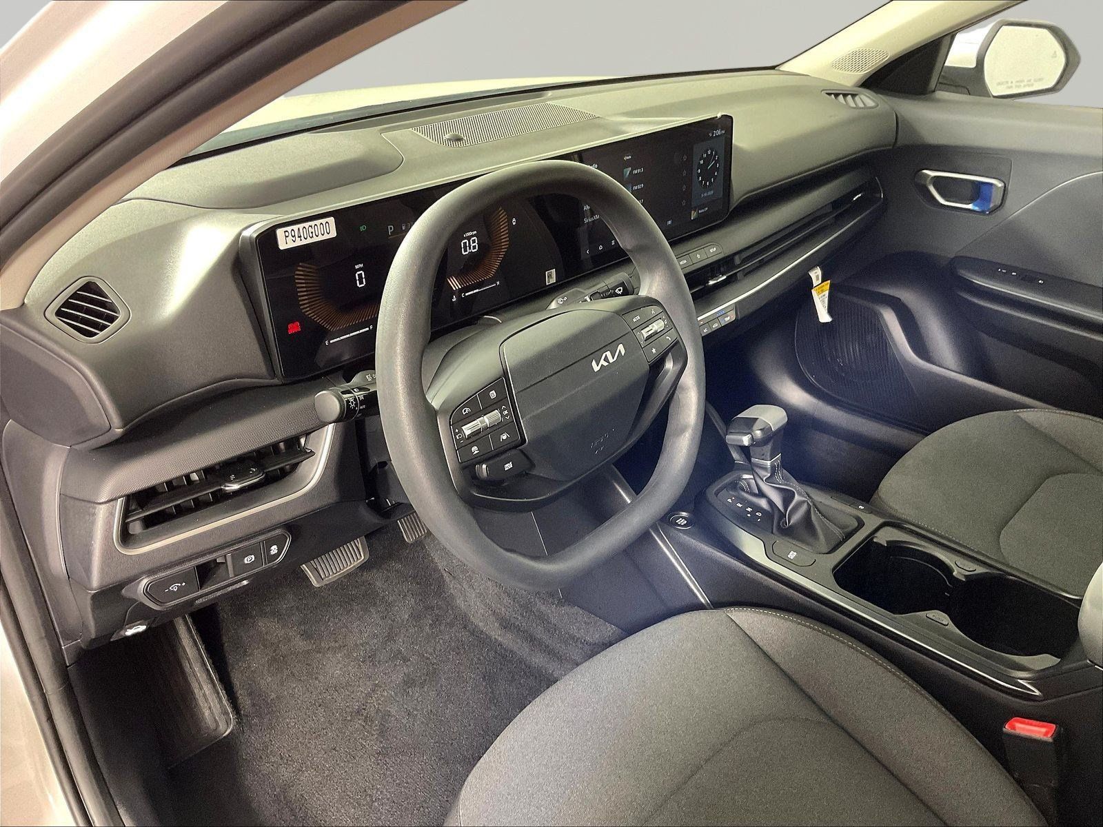 Certified 2025 Kia K4 FWD image 17