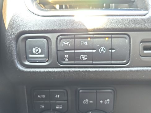 Used 2024 Chevrolet Tahoe RST w/ Luxury Package AWD/4WD image 23
