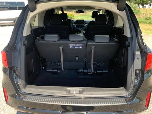 Used 2025 Honda Odyssey EX-L image 9