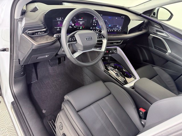 Certified 2025 Audi Q5 Premium w/ Premium Plus AWD/4WD image 10