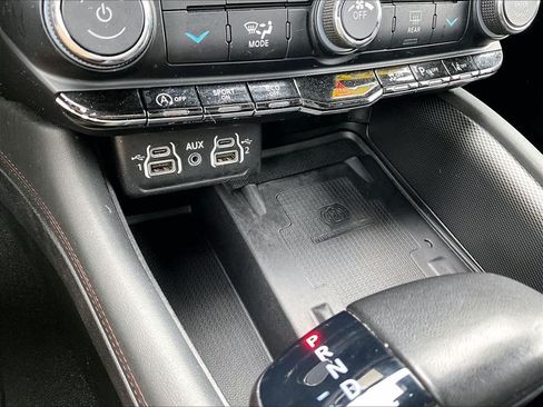 Used 2023 Dodge Durango GT AWD/4WD image 28