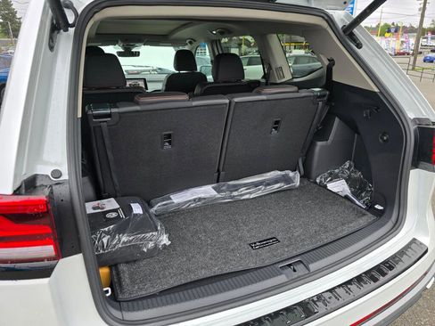New 2026 Volkswagen Atlas Peak Edition AWD/4WD image 14