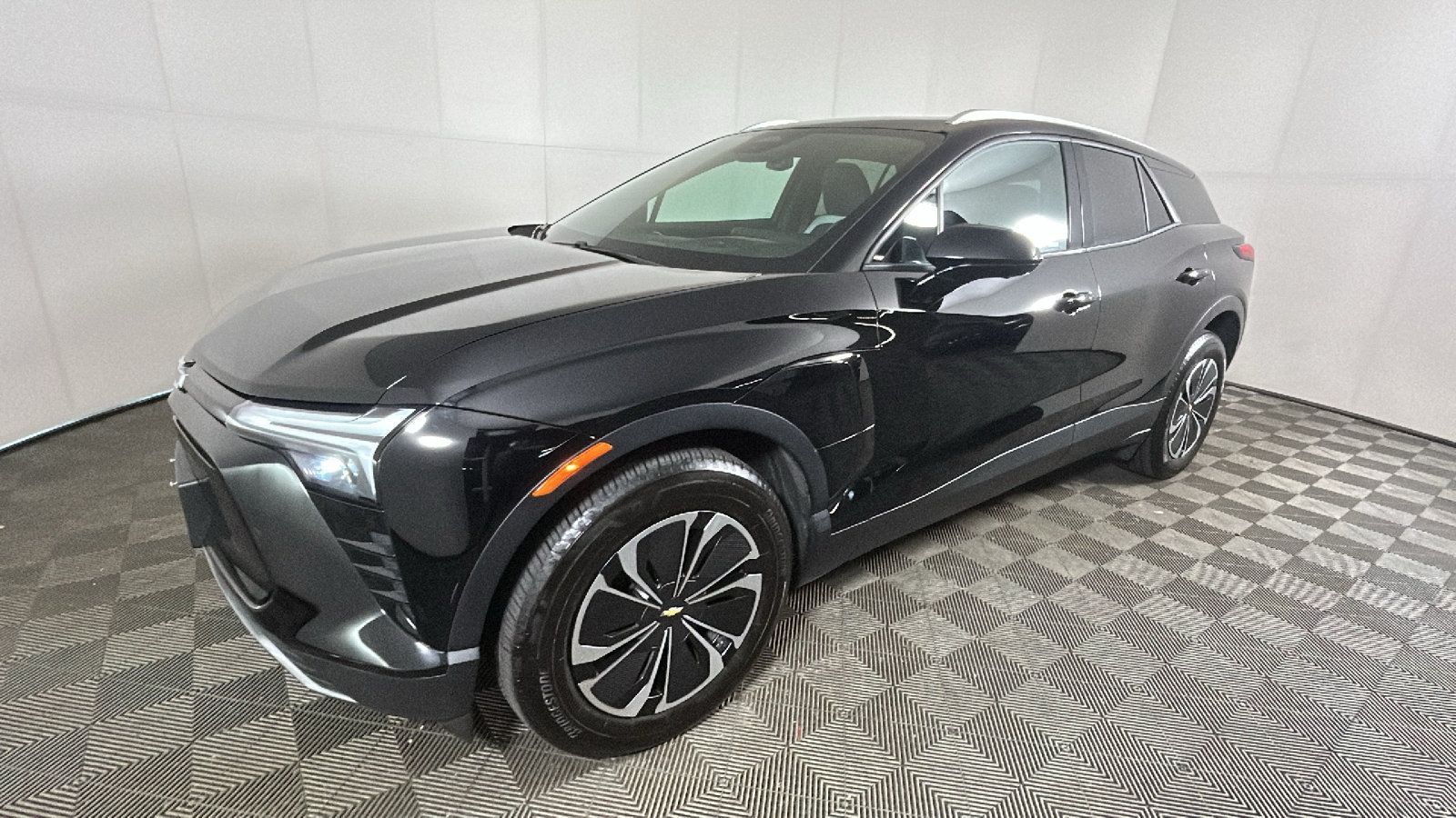 Used 2024 Chevrolet Blazer EV LT AWD/4WD image 8