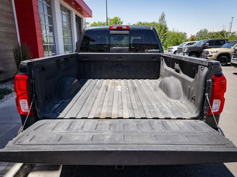 Used 2018 Chevrolet Silverado 1500 High Country AWD/4WD image 5