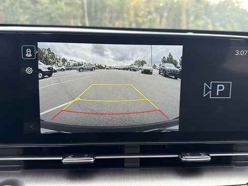 Certified 2025 Hyundai Kona SE AWD/4WD image 32