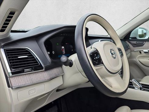 Used 2023 Volvo XC90 B6 Ultimate w/ Protection Package AWD/4WD image 9