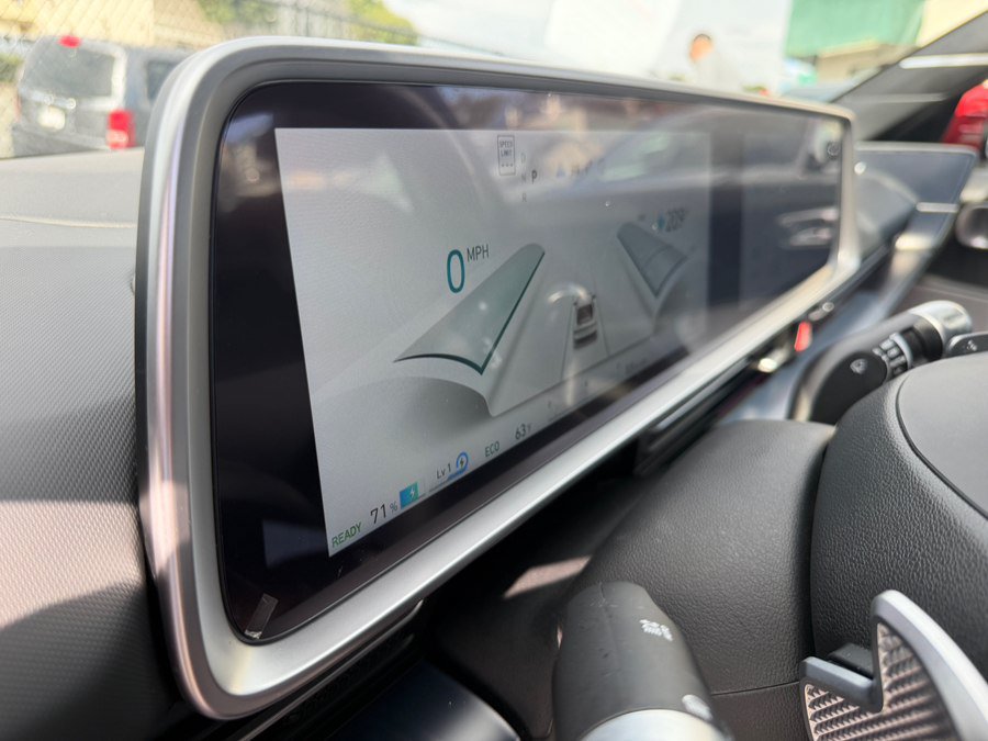 Used 2024 Hyundai Ioniq 6 Limited RWD image 12