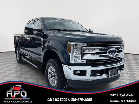 Used 2018 Ford F250 Lariat w/ Chrome Package image 7