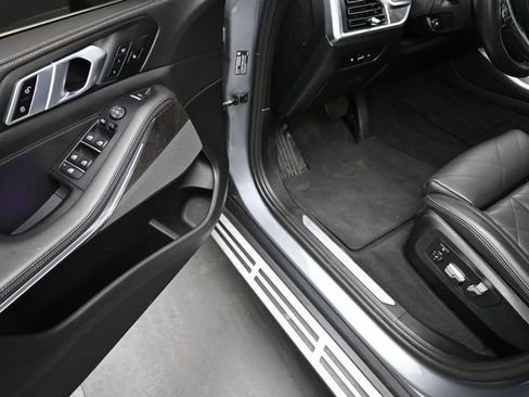 Used 2025 BMW X5 xDrive40i AWD/4WD image 14