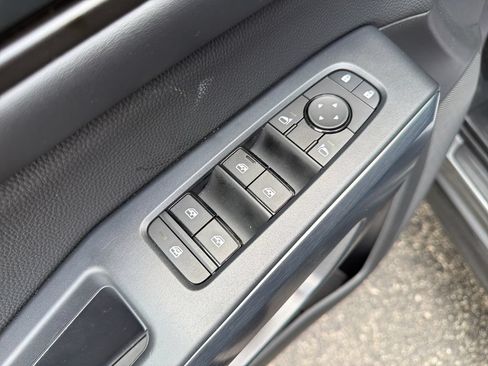 Used 2025 Nissan Pathfinder Rock Creek AWD/4WD image 26