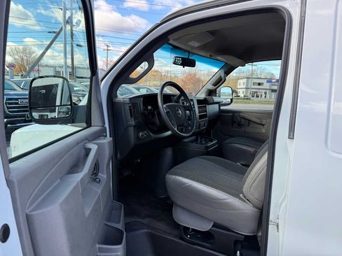 Used 2025 GMC Savana 2500 w/ Driver Convenience Package RWD image 15