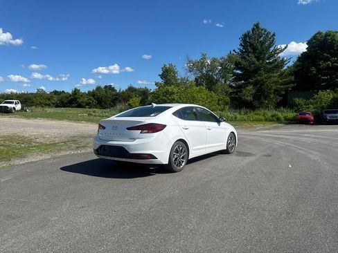 Used 2020 Hyundai Elantra Limited w/ Ultimate Package 03 FWD image 3