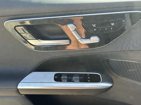 Used 2026 Mercedes-Benz GLC 300 image 20