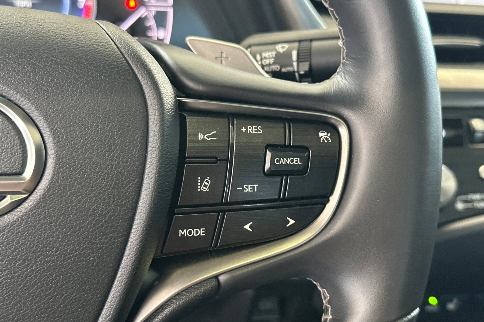 Certified 2021 Lexus ES 350 Ultra Luxury w/ Accessory Package 2 FWD image 31